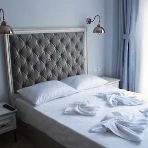 Hotel Good Night, Istanboel